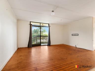 House For Sale - NSW - Catalina - 2536 - Affordable Opportunity - Renovator's Delight as they say !  (Image 2)