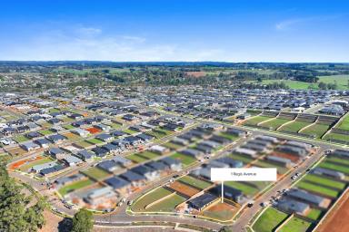 Residential Block For Sale - VIC - Warragul - 3820 - VIEWS OF THE PARK  (Image 2)