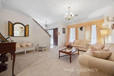 House For Sale - WA - Kardinya - 6163 - FAMILY COMFORT WITH A BONUS STUDIO!!  (Image 2)