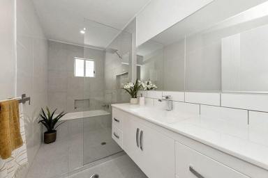 House For Sale - QLD - West End - 4810 - Recently Renovated Family Home  (Image 2)