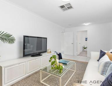 House For Sale - WA - Parmelia - 6167 - A GREAT ENTERTAINER!  (Image 2)