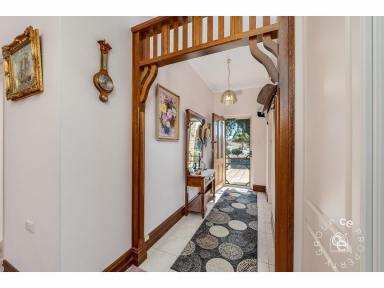 House For Sale - SA - Mannum - 5238 - Superb family home on a generously sized block  (Image 2)