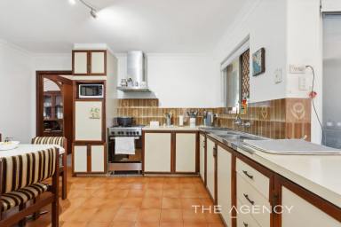 House For Sale - WA - Stirling - 6021 - FABULOUS FAMILY HOME WITH GREAT POTENTIAL!  (Image 2)