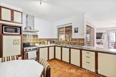 House For Sale - WA - Stirling - 6021 - FABULOUS FAMILY HOME WITH GREAT POTENTIAL!  (Image 2)
