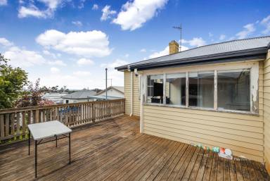 House For Sale - TAS - Somerset - 7322 - Coastal Comfort in the Heart of Somerset  (Image 2)
