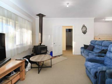 House For Sale - VIC - Bairnsdale - 3875 - CHARACTER HOME WITH POTENTIAL  (Image 2)