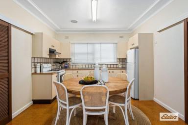 House For Lease - NSW - Wollongong - 2500 - Charming Light-Filled Cottage in Prime Location  (Image 2)