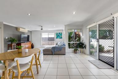 Duplex/Semi-detached For Sale - QLD - Rural View - 4740 - UNIQUE HIGH YIELD DUAL-KEY OR VERSATILE FAMILY LIVING  (Image 2)