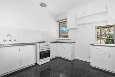 Unit For Lease - VIC - Mentone - 3194 - HEART OF MENTONE | COASTAL LIFESTYLE | LOW MAINTENANCE  (Image 2)