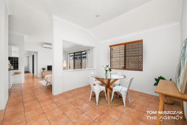House For Sale - WA - Queens Park - 6107 - Green Title Street Front Home in an Outstanding Position  (Image 2)