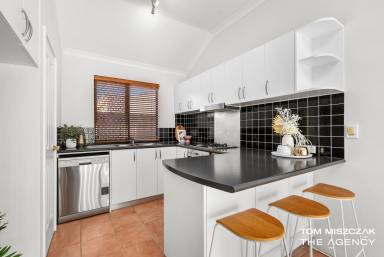 House For Sale - WA - Queens Park - 6107 - Green Title Street Front Home in an Outstanding Position  (Image 2)