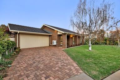 House For Sale - VIC - Mildura - 3500 - Elegantly Renovated Charm in Prime Mildura Locale  (Image 2)