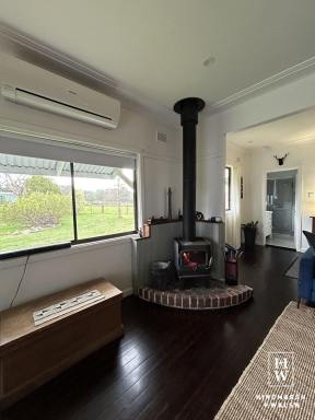 House For Lease - NSW - Bundanoon - 2578 - Attention Horse Lovers  (Image 2)