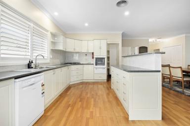 House For Sale - NSW - Lithgow - 2790 - Spacious Family Living with Elevated Views  (Image 2)