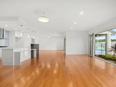 House For Sale - NSW - Wallabi Point - 2430 - BIG AND BEAUTIFUL IN WALLABI POINT  (Image 2)