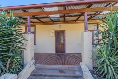 House For Sale - VIC - Ouyen - 3490 - Renovated gem in Ouyen!  (Image 2)