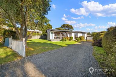 House For Sale - VIC - Yanakie - 3960 - HOLIDAY HOME THAT IS PRICED TO SELL  (Image 2)
