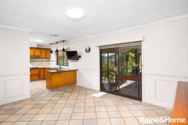 House For Sale - NSW - San Isidore - 2650 - Spacious 7-Bedroom Family Home on Acres  (Image 2)