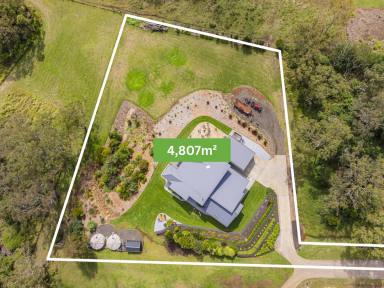 House For Sale - QLD - Cranley - 4350 - “Cranley Pocket” - Massive Family Home with a Fantastic Outlook!  (Image 2)