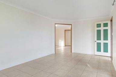 House Leased - QLD - Glenvale - 4350 - Charming Low-Set Home in a Prime Location  (Image 2)