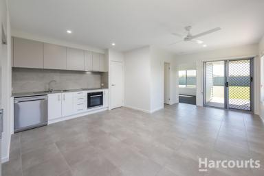 House For Lease - QLD - Woodgate - 4660 - Charming 2-Bedroom Duplex in Popular Woodgate Beachside Village  (Image 2)