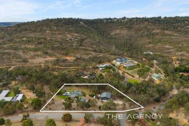 House For Sale - WA - Gooseberry Hill - 6076 - 2.5 Acre Rural Haven  (Image 2)