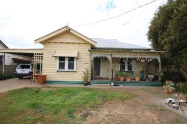 House For Sale - VIC - Rochester - 3561 - CHARMING COTTAGE ON SPRAWLING BLOCK  (Image 2)