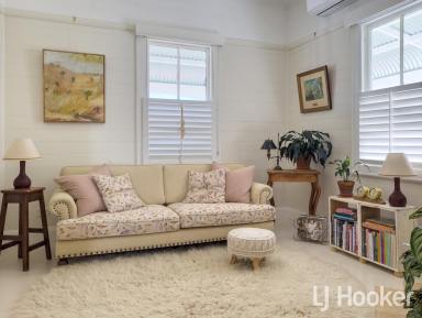 House For Sale - NSW - Inverell - 2360 - Picture Perfect Cottage on 2023m2 Block  (Image 2)