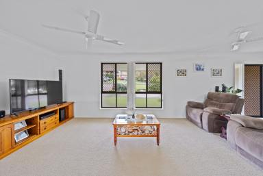 House For Sale - QLD - Rainbow Beach - 4581 - THE NEATEST HOUSE ON THE STREET?  (Image 2)