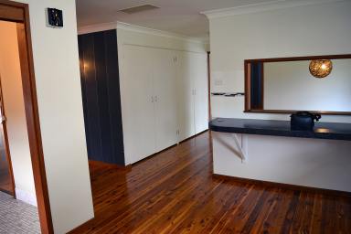 House For Lease - NSW - Tamworth - 2340 - COSY THREE BEDROOM HOUSE IN OXLEY VALE  (Image 2)