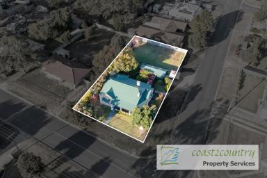 House For Sale - SA - Meningie - 5264 - Stunning 1920s Stone Home on Large Corner Allotment  (Image 2)