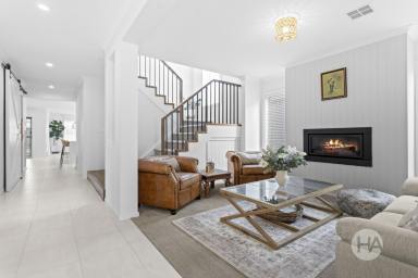 House For Sale - VIC - Tyabb - 3913 - Luxury Meets Practicality  (Image 2)