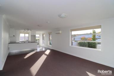 House Leased - TAS - Newnham - 7248 - NEAT & TIDY UNIT IN NEWNHAM  (Image 2)
