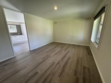 House For Lease - NSW - Tumut - 2720 - 3 Bedroom Home  (Image 2)