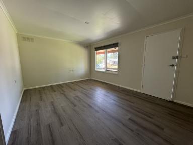House For Lease - NSW - Tumut - 2720 - 3 Bedroom Home  (Image 2)