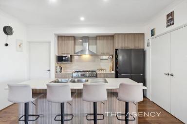 House For Sale - WA - Ridgewood - 6030 - What a Cutie!  (Image 2)