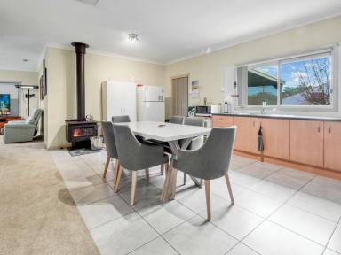 House For Sale - NSW - Young - 2594 - Great Investment Opportunity or Perfect First Home  (Image 2)
