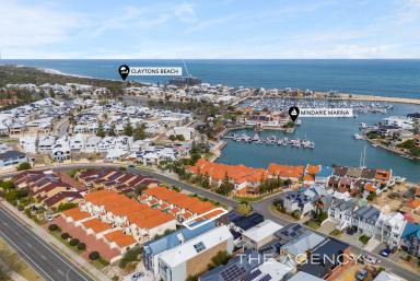Townhouse For Sale - WA - Mindarie - 6030 - STYLISH COASTAL TOWNHOUSE WITH OCEAN VIEWS  (Image 2)