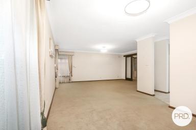 House For Lease - VIC - Wodonga - 3690 - BEAUTIFULLY MAINTAINED HOME IN PRIME WODONGA LOCATION!  (Image 2)