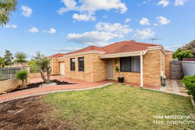 Villa For Sale - WA - Queens Park - 6107 - Street Front Home with Space To Grow  (Image 2)