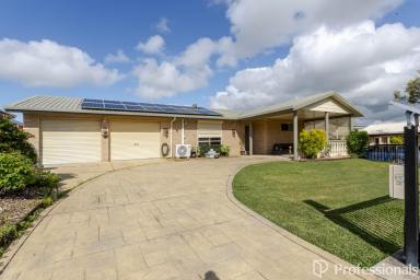 House For Sale - QLD - Beaconsfield - 4740 - Low-set Brick Tidy Home - High and Dry with All the Extras!  (Image 2)