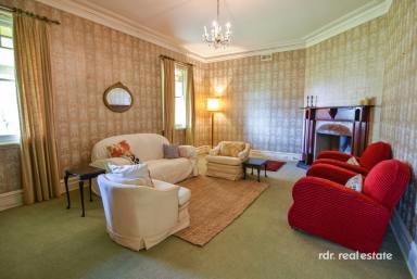 House For Sale - NSW - Inverell - 2360 - "BYALLA" - HERITAGE RICH & CENTRALLY LOCATED  (Image 2)