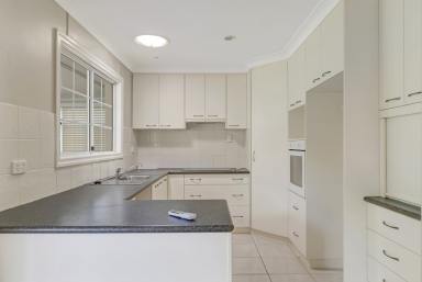 House Leased - QLD - South Toowoomba - 4350 - Character Home in Super Handy Location!  (Image 2)