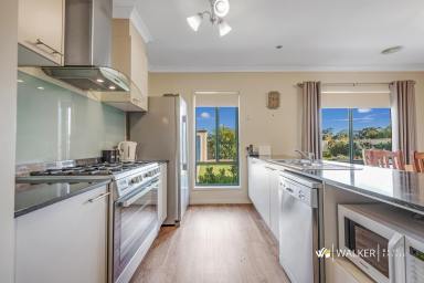 House For Sale - VIC - Kyabram - 3620 - "Quality Home - Desirable Location"  (Image 2)