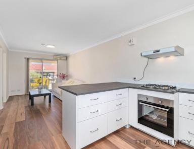 Apartment For Sale - WA - Glendalough - 6016 - Perfectly Located Apartment Between Lake Monger & Herdsman Lake  (Image 2)