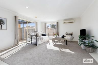 House For Lease - VIC - Epsom - 3551 - Move in ready comfort with new carpet!  (Image 2)