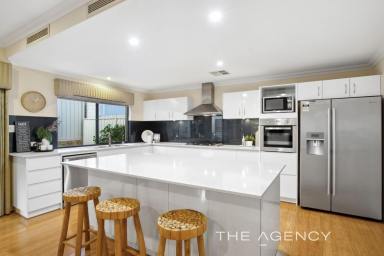 House For Sale - WA - Como - 6152 - Contemporary and Spacious Family Home! (Enter off Gum Lane)  (Image 2)