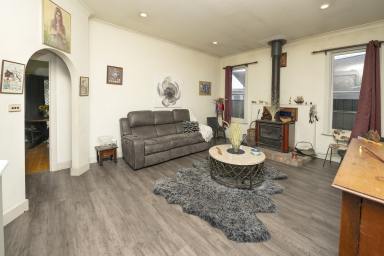 House For Sale - VIC - Swan Hill - 3585 - Centrally Located Charmer with Room to Grow  (Image 2)