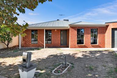 House For Sale - VIC - Mildura - 3500 - Wonderful Court Location  (Image 2)