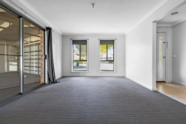 House For Sale - VIC - Mildura - 3500 - Wonderful Court Location  (Image 2)